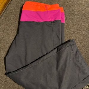 EUC Champion Cropped Yoga pants L